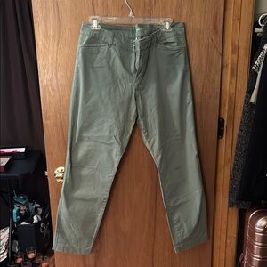Old Navy Women's Ankle Pants in Olive Green